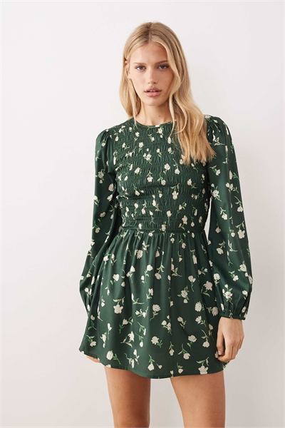 Мини-платье с длинными рукавами и цветочным принтом зеленого цвета артикул 153720162