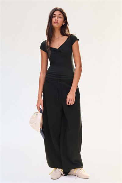 Футболка с коротким рукавом и сборками артикул 155940869