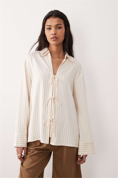 Рубашка Binky с завязкой спереди в кремовом цвете артикул 154870926
