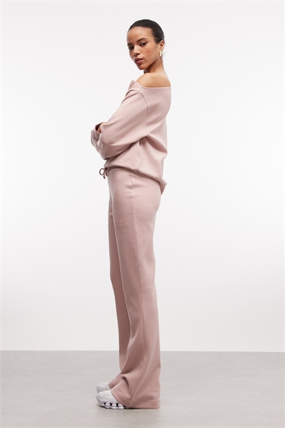 Брюки с расклешенными штанинами из интерлока от Weekend Collective в темно-розовом цвете артикул 151265486