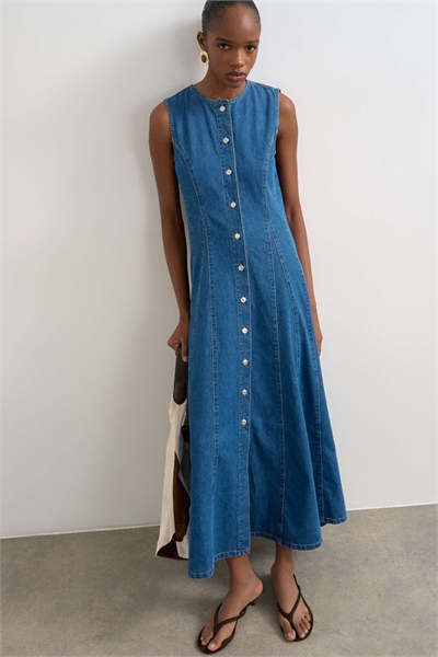 Макси-платье из денима с годе-швом артикул 153988023