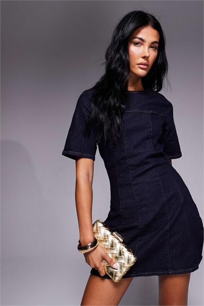 Мини-платье из джинсовой ткани с зауженной талией и четкой посадкой артикул 149438943