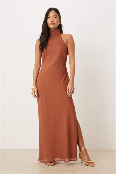 ASOS DESIGN Petite шифоновое платье средней длины с высоким воротником, цвет ржавчины артикул 151962000