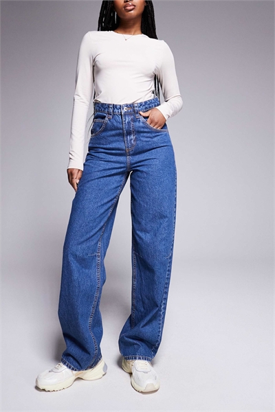 Джинсы Weekend Collective с широким кроем и средней синей оттенком артикул 133628150