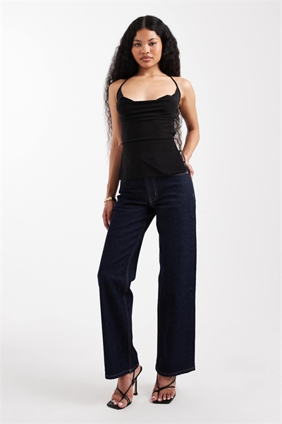 ASOS DESIGN Petite удобные джинсы с прямыми брючинами и эластичным поясом, цвет «промытый» артикул 149041023