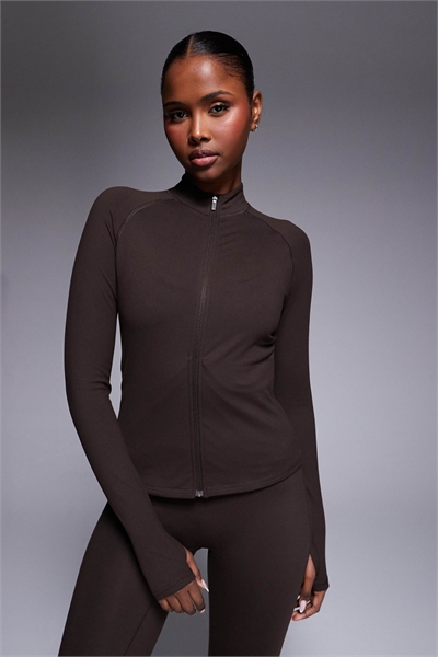 Мягкая на ощупь кофта с длинным рукавом и застежкой-молнией Icon студийного кроя, шоколадного цвета артикул 151738841