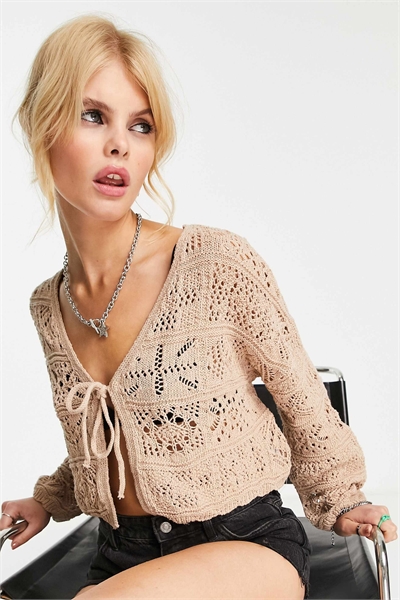 Кардиган с завязками спереди, связанный крючком, бежевого цвета артикул 118757254