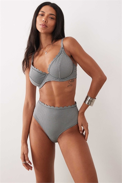 Бикини-трусики с высокой талией и волнистым краем артикул 152708314