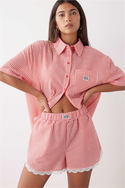 Шорты из сирсакера с кружевной отделкой в красном клетчатом узоре артикул 155672329