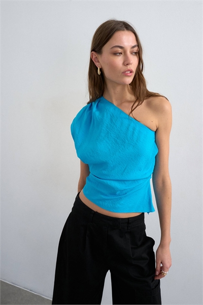 Топ с одним плечом цвета морской волны артикул 146792348