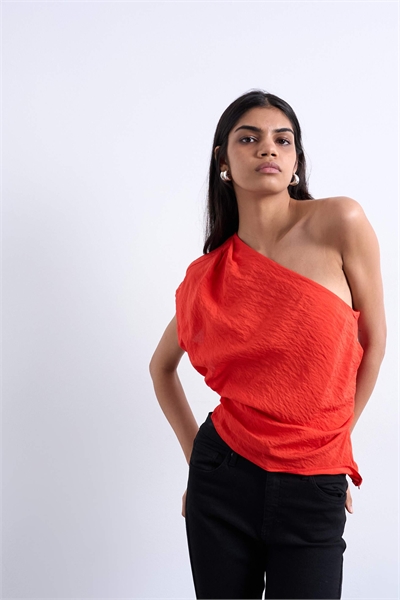 Топ с одним плечом красного цвета артикул 146851563