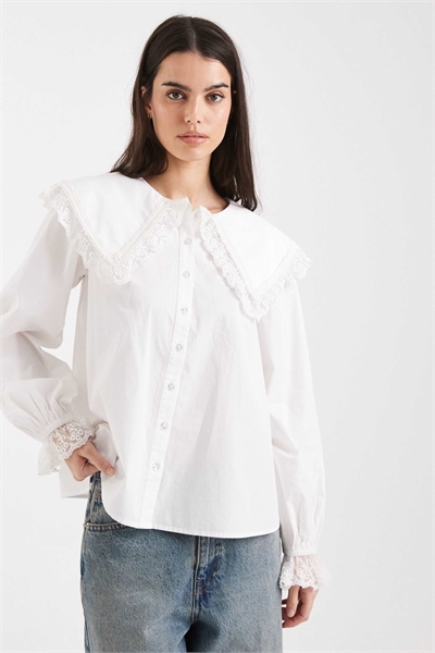 Блузка с кружевным воротником белого цвета артикул 149245671
