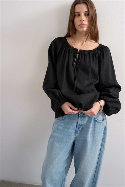 Блузка с завязками спереди из льна черного цвета артикул 150939490