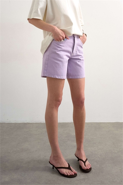 Шорты Denim Editor в лиловом цвете артикул 150556467