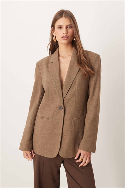Блейзер из фактурной ткани свободного кроя артикул 149859212