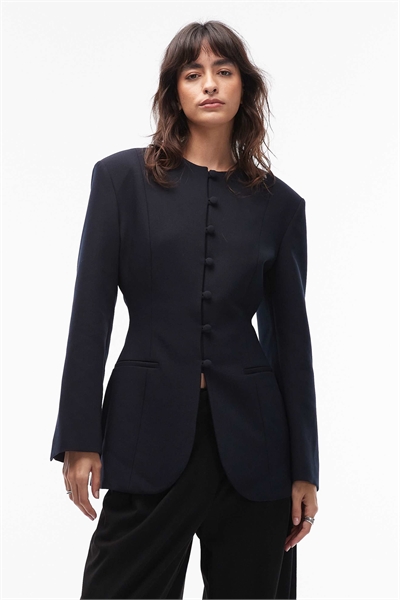 Блейзер приталенного кроя с высоким воротником артикул 153408036