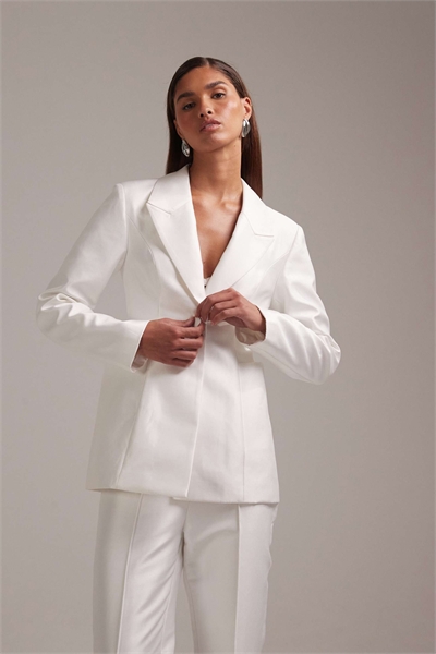 Структурированный блейзер с глубокими карманами белого цвета артикул 151899185