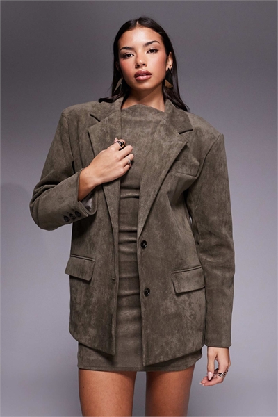 Блейзер оверсайз из искусственной замши с заниженными плечами co-ord артикул 150970027