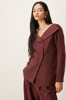 Блейзер с открытым воротником и брюки с широкими штанинами и складками co-ord артикул 152233568