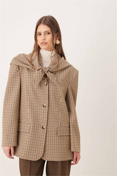 Блейзер с шарфом артикул 155052302