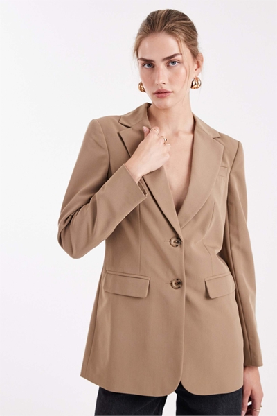 Блейзер с затянутой талией артикул 148069693