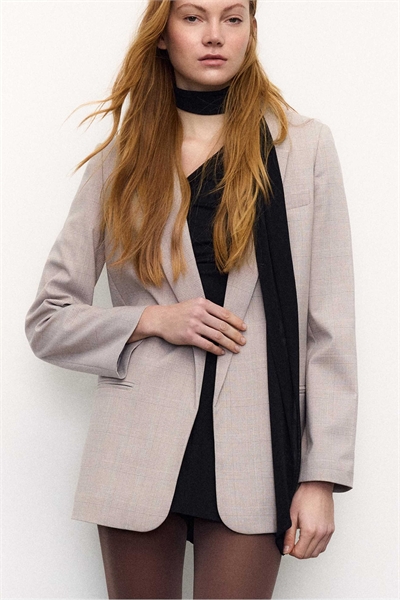 Блейзер в полоску с открытым верхом артикул 155425352