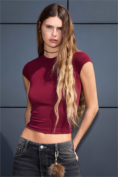 Футболка с коротким рукавом и круглым вырезом артикул 152326626