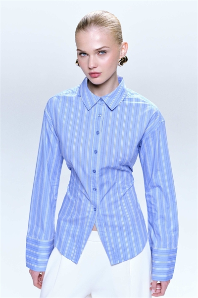 Рубашка с затянутой талией артикул 153753609