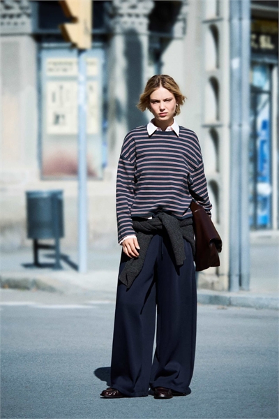 Футболка с длинным рукавом и принтом артикул 152861723