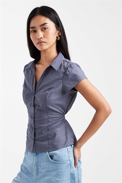 Рубашка с коротким рукавом и бантиком на поясе артикул 155541528