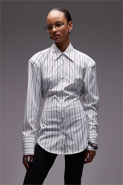 Рубашка с плечевыми вставками и завязками сзади артикул 142913079