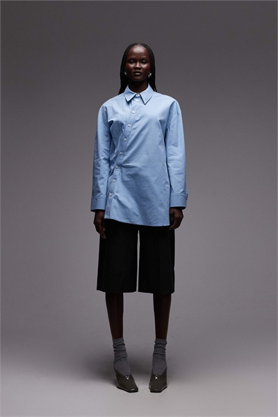 Рубашка свободного кроя с перекрещивающимся вырезом артикул 151342540