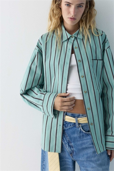 Рубашка в полоску с карманом артикул 155969201