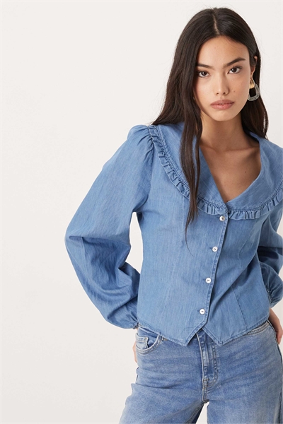 Рубашка из денима с оборками, объемным воротником и завязками сзади артикул 153682008