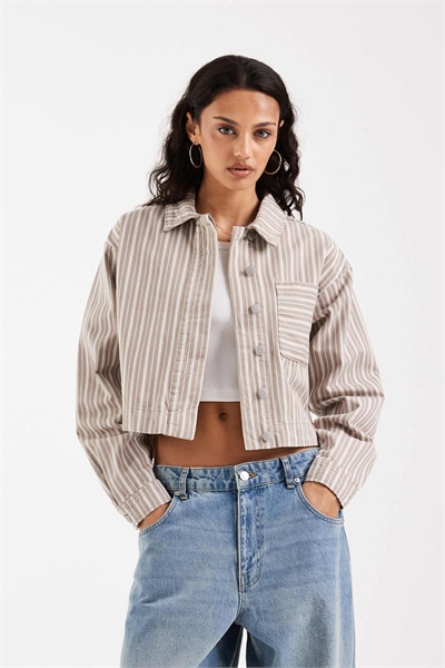 Короткая рубашка-куртка из твила артикул 154134437