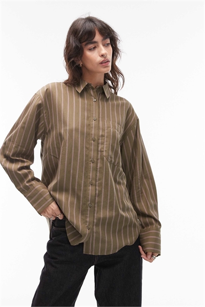 Классическая хлопковая рубашка артикул 152385092