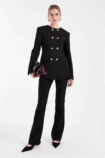 Костюм-блейзер с высоким воротником, сшитый на заказ, с разнообразными пуговицами артикул 147473503