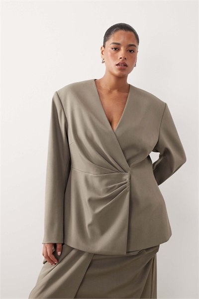 Блейзер с завязками, без воротника и складками артикул 151777996