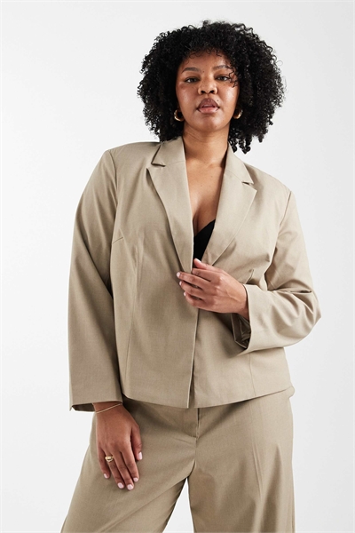 Комплект из приталенного короткого блейзера и брюк с широкими брючинами co-ord артикул 152631371