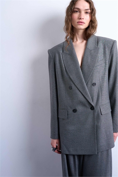 Двубортный блейзер оверсайз в стиле 80-х артикул 149081426