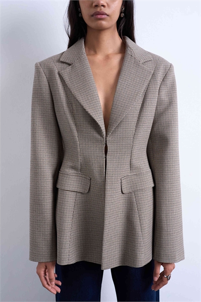 Посмотрите блейзер с затянутой талией co-ord артикул 150005847