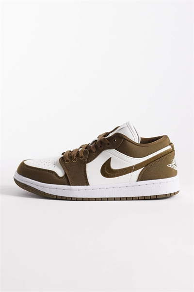 Кроссовки Nike Air Jordan 1 Low артикул 149997366