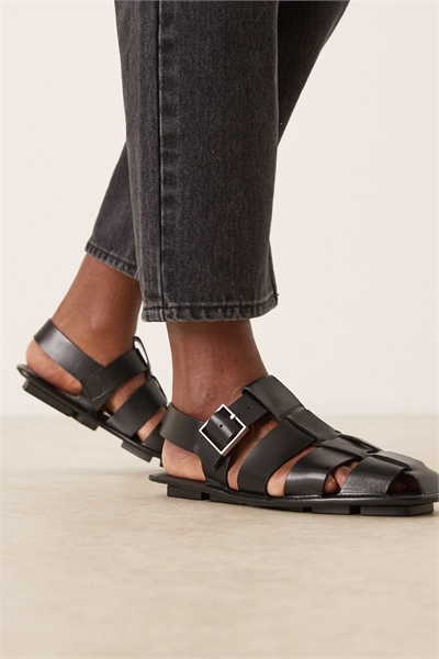 Джинсовые кожаные сандалии на плоской подошве с пряжкой в стиле «рыбак» артикул 154172952