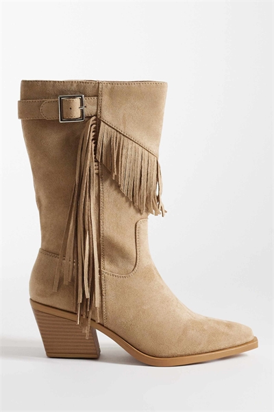 Западные коленные сапоги с пряжкой и бахромой песочного цвета артикул 152591637