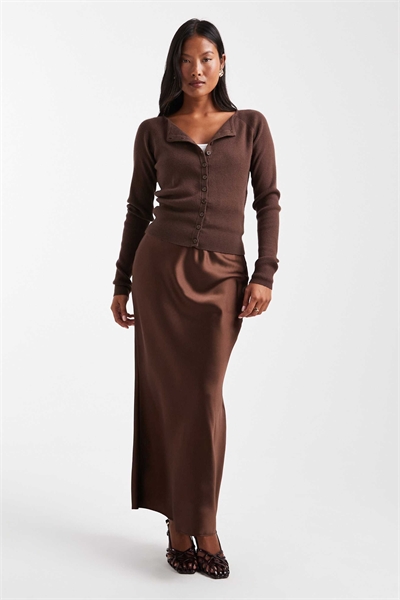 Юбка средней длины из атласа с косой отрезкой артикул 154504782