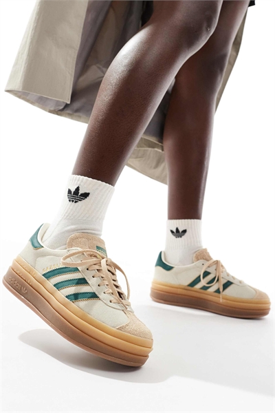 Кроссовки Gazelle Bold на платформе артикул 130419229