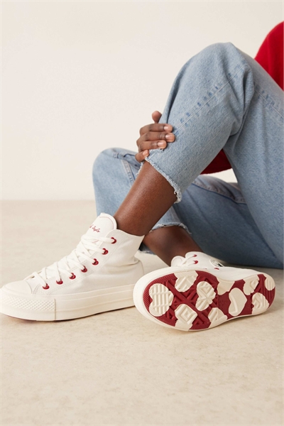 Кроссовки Chuck Taylor All Star Lift Hi с изображением сердца артикул 151961265