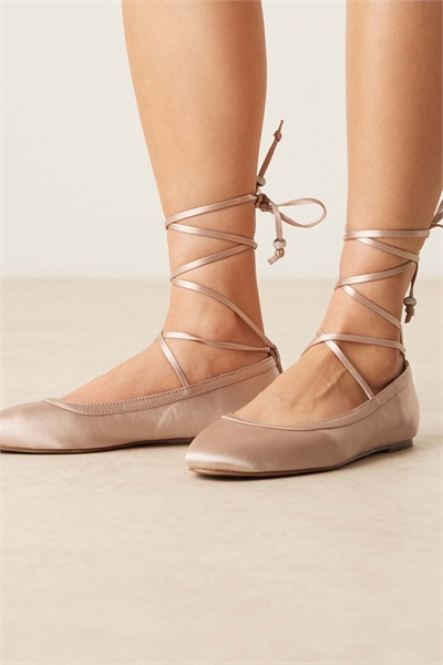 Свадебные балетки с завязками на щиколотке, апрельская коллекция артикул 149858053
