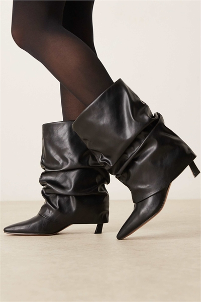 Ботинки Cambria с низким голенищем черного цвета артикул 147199118