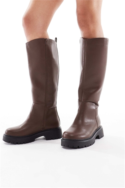 Ботинки Olivia с толстым голенищем, коричневые артикул 147693435